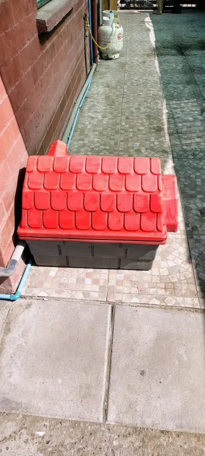 Casita para perro roja - miniatura 1