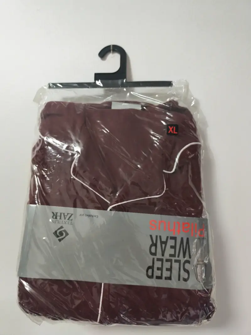 Pijama burdeo talla XL