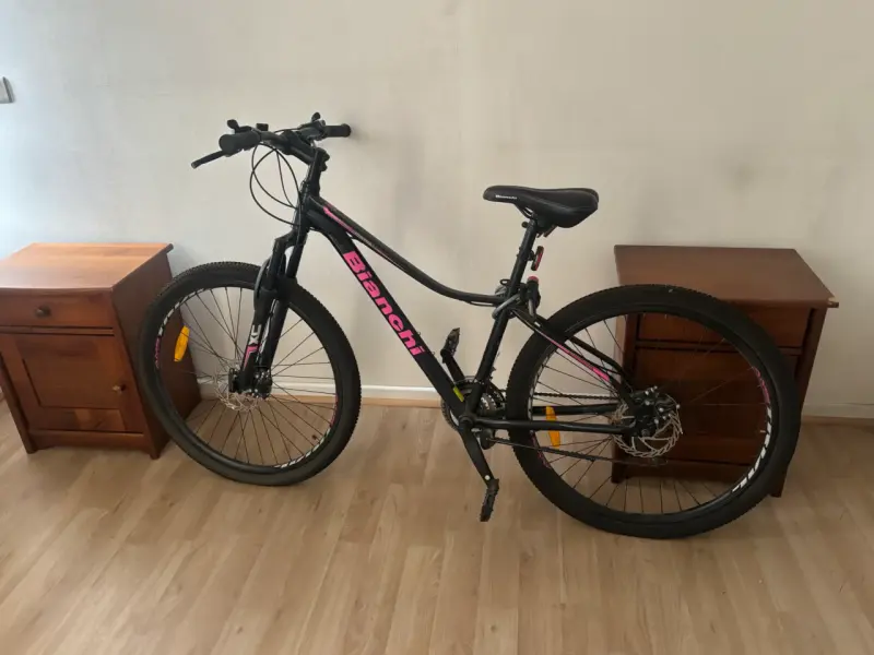 Bicicleta de montaña Bianchi negra