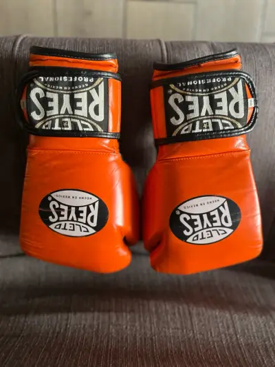 Guantes de boxeo naranjos Cleto Reyes - miniatura 1