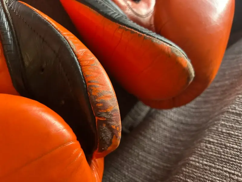 Guantes de boxeo naranjos Cleto Reyes - 3