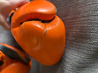 Guantes de boxeo naranjos Cleto Reyes - miniatura 4