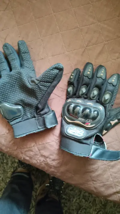 Guante motociclista negro con protecciones - miniatura 3