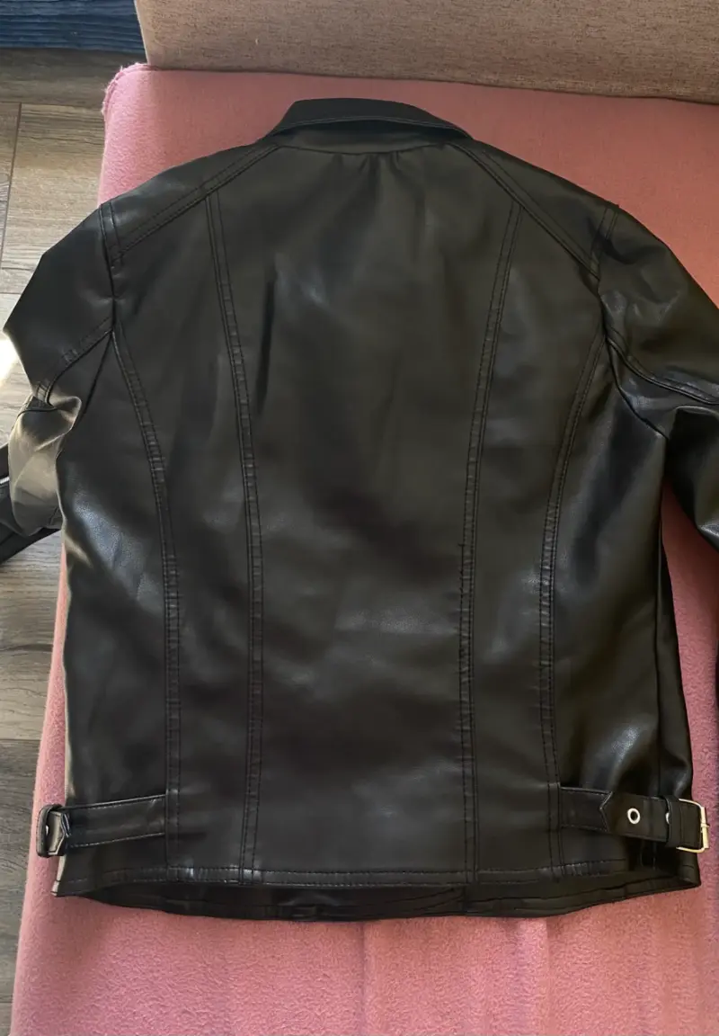 Chaqueta negra estilo biker. - 3