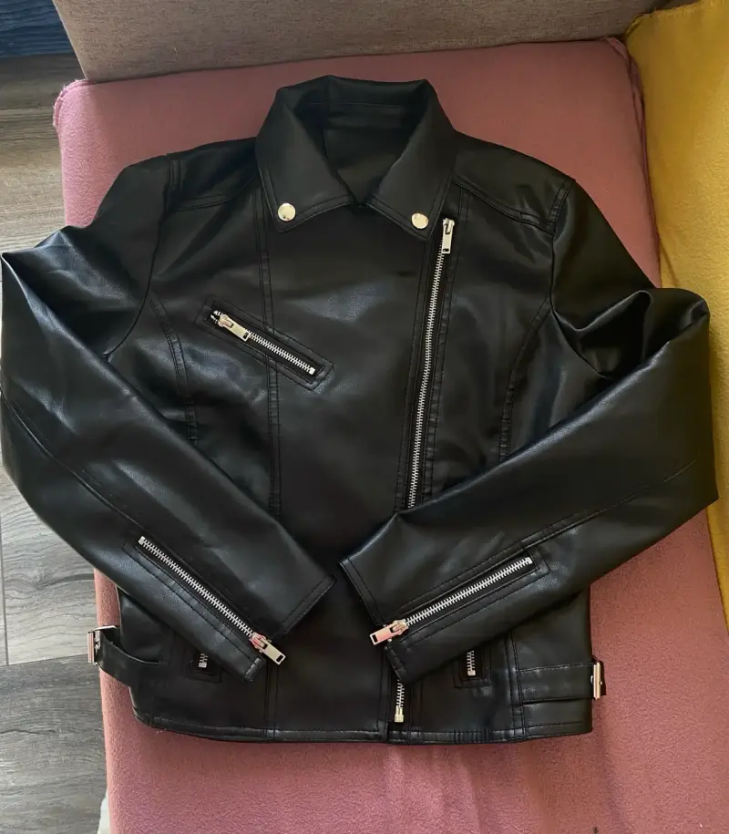 Chaqueta negra estilo biker. - 5