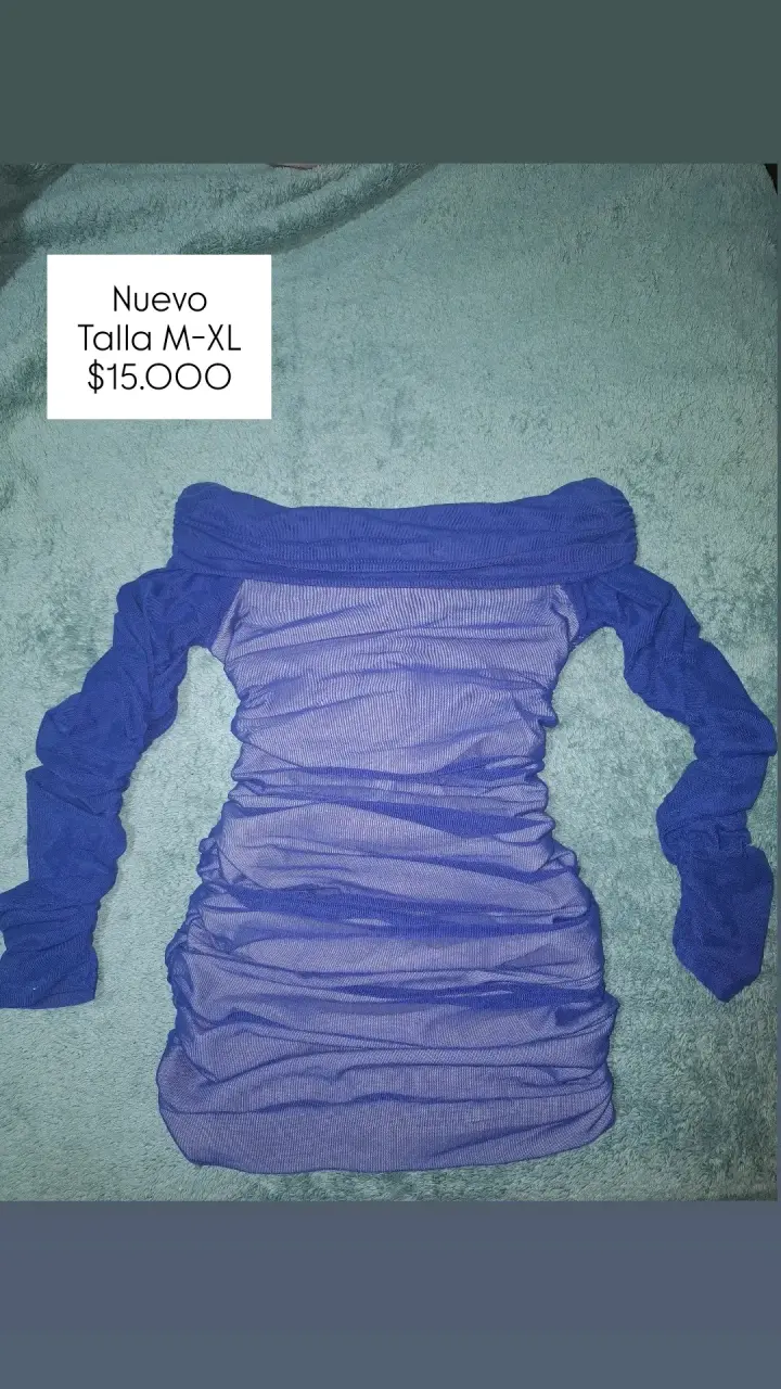 Vestido azul off-shoulder