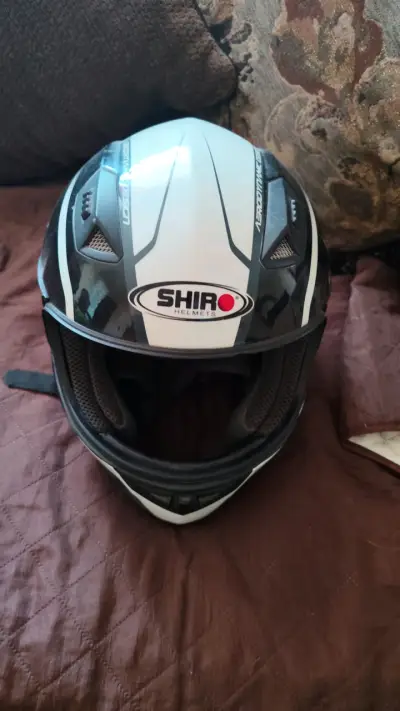 Casco Shiro diseño aerodinámico - miniatura 1
