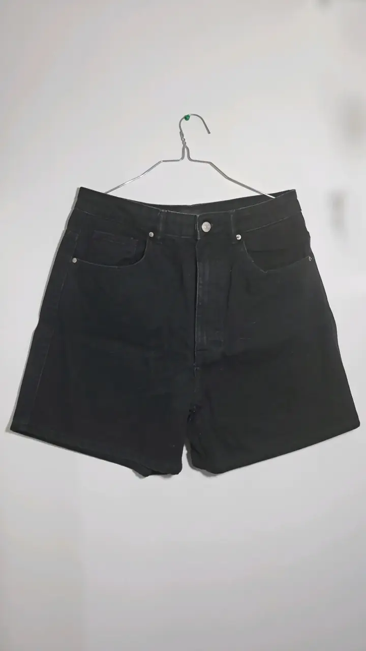 Shorts negros de mezclilla - 1