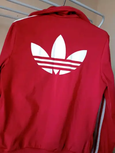 Chaqueta y buzo - miniatura 2