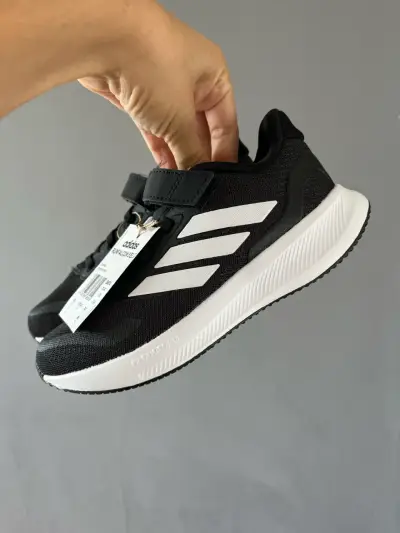 Zapatillas negras deportivas niño - miniatura 2
