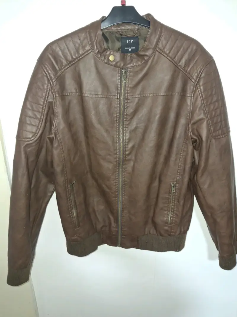 Chaqueta café estilo motociclista - 1