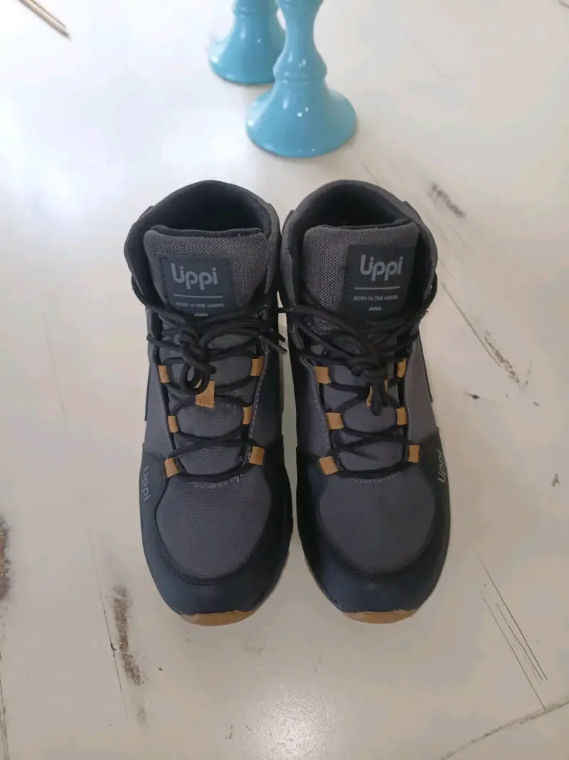 Zapatillas negras Born in the Andes - 2