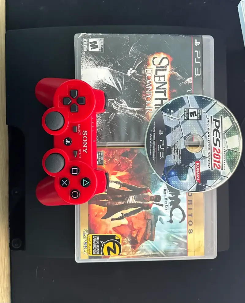Consola PS3 con juegos y control - 1