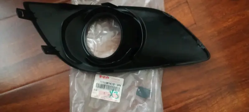 Bisel neblinero izquierdo Suzuki Swift - 3