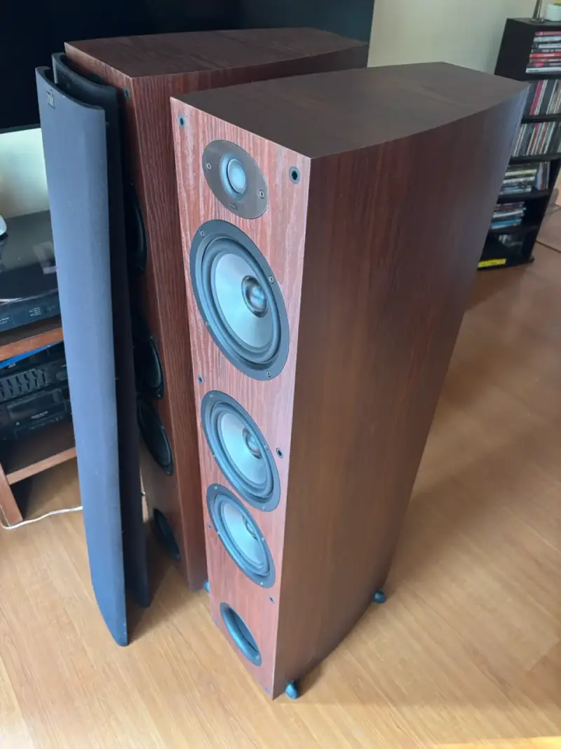 Parlantes de piso Polk Audio - 4