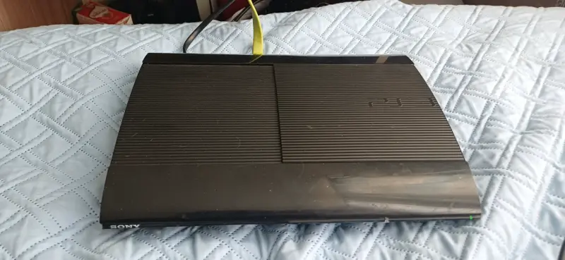 Consola PlayStation 3 negra precio negociable - 1