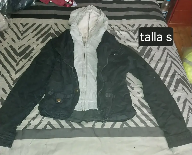 Lote de ropa variada - 2