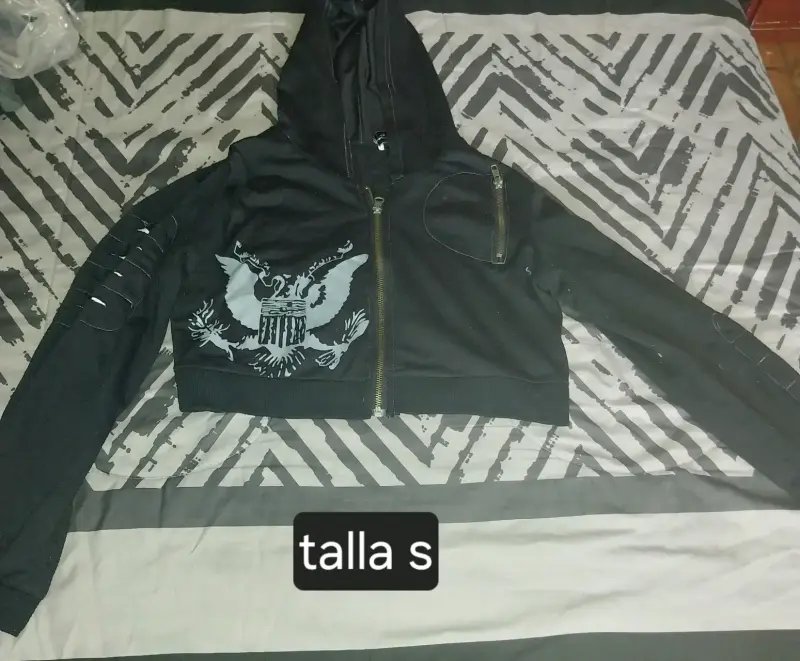 Lote de ropa variada - 4