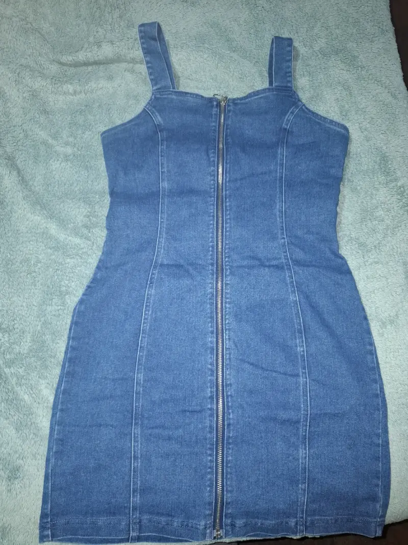Vestido de mezclilla con cierre
