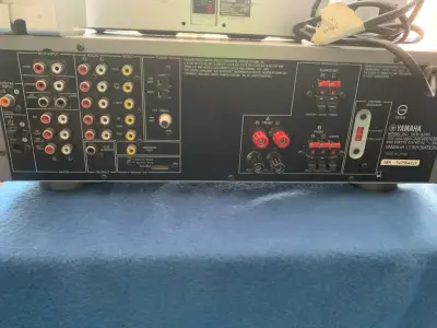 Sistema de sonido Yamaha con parlantes receiver - miniatura 2