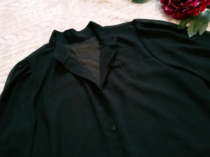 Blusa negra transparente elegante - 2