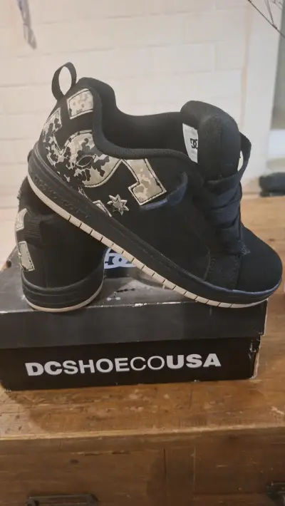 Zapatillas DC negras y camuflaje - miniatura 1