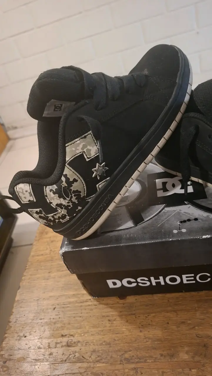 Zapatillas DC negras y camuflaje - 3