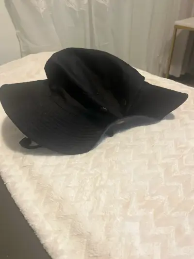 Sombrero negro estilo pescador - miniatura 1