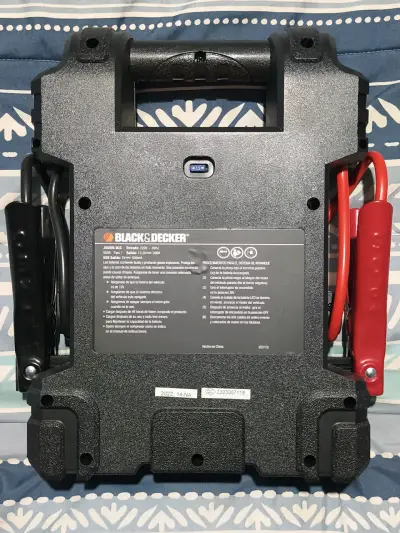 Arrancador auxiliar Black & Decker 500A - miniatura 2