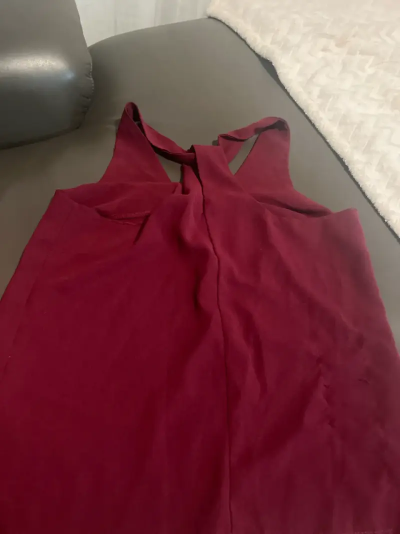 Polera sin mangas burdeo - 2