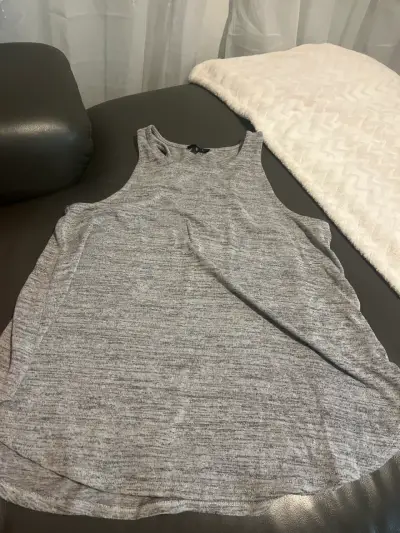 Polera sin mangas gris jaspeada - miniatura 1