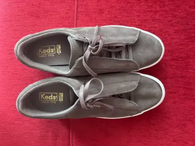 Zapatillas grises casuales para mujer - miniatura 2