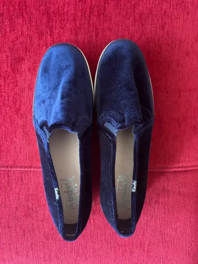 Zapatos azules de terciopelo - miniatura 1
