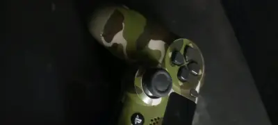 Consola PS4 usada - miniatura 2