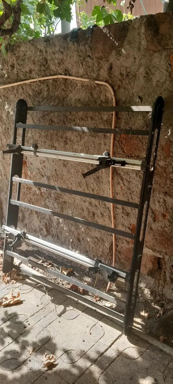 Parrilla portaequipaje de auto - 2