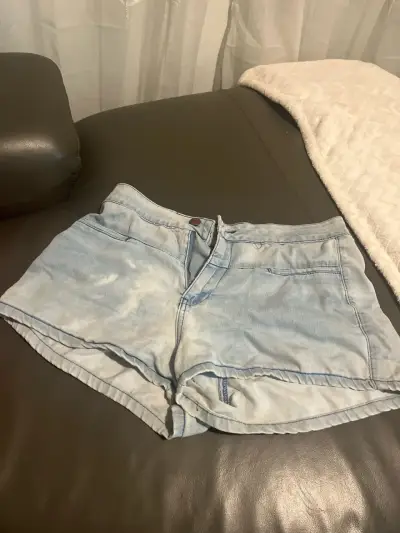 Shorts de mezclilla claros - miniatura 1