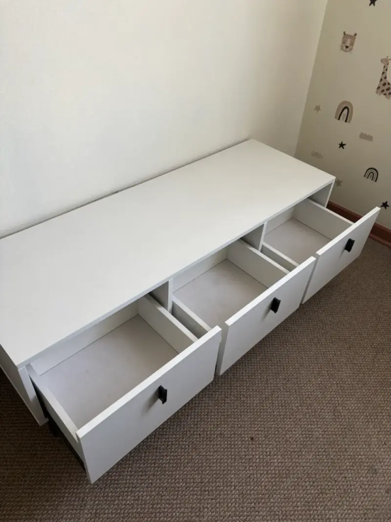 Mueble TV blanco minimalista - 4