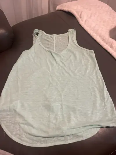 Polera sin mangas verde claro - miniatura 1
