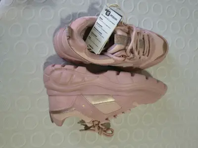Zapatillas deportivas rosadas N.35 Colloky - miniatura 3