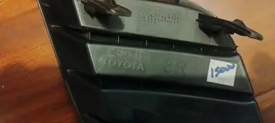 Bisel neblinero derecho Toyota Corolla año 14-16 - miniatura 3