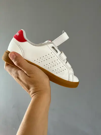 Zapatillas blancas con velcro niño - miniatura 2