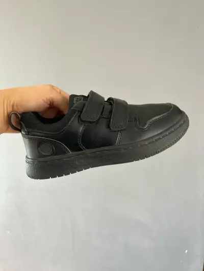 Zapatos negros para niño - miniatura 2