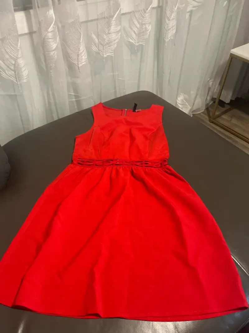 Vestido rojo elegante - 1