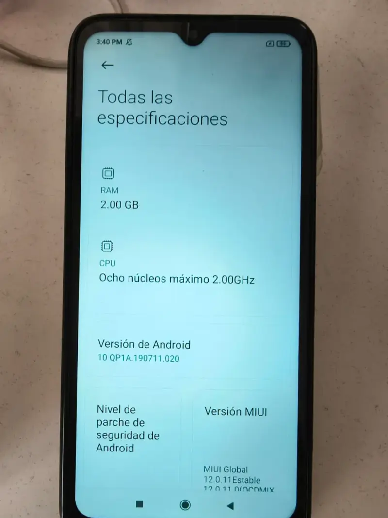 Smartphone Xiaomi Redmi 9A con funda - 5