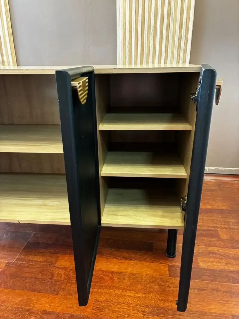 Mueble Buffetero negro y madera - 3