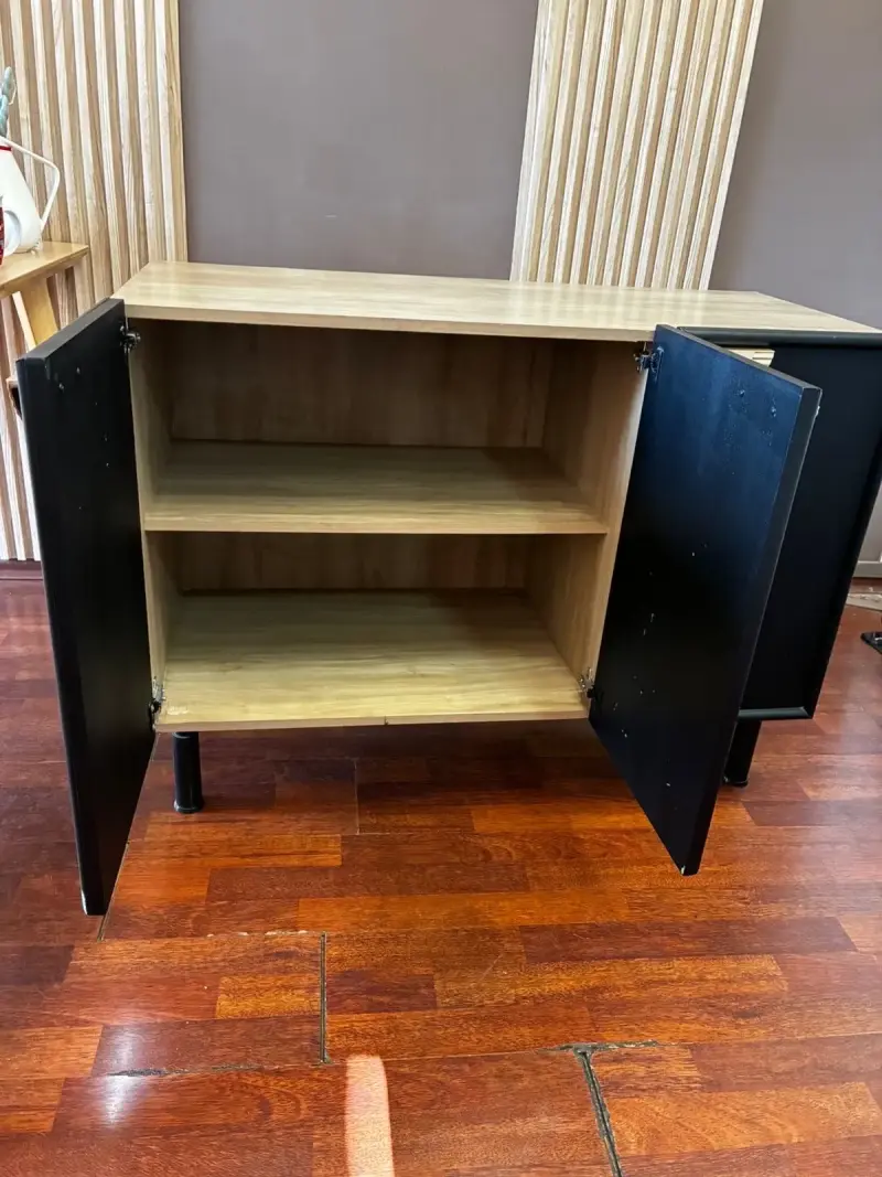 Mueble Buffetero negro y madera - 4