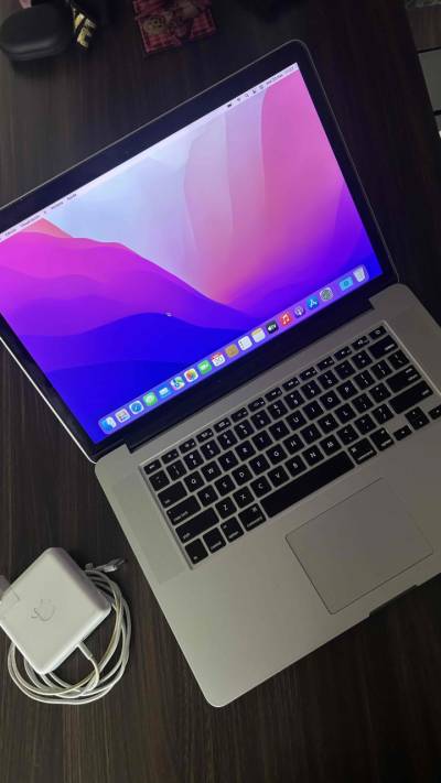 MacBook Pro Retina 15” Mid 2015 - miniatura 1