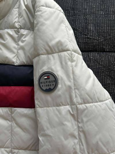 Parka Tommy Hilfiger Tipo Puffer Talla L - miniatura 2