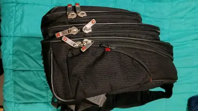 Mochila Wenger negra resistente - miniatura 3