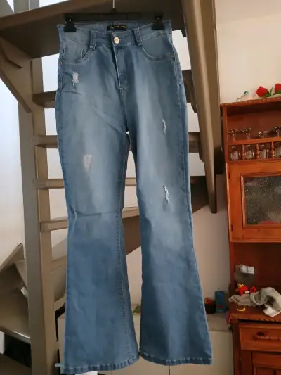Suéter azul con brillo - miniatura 12